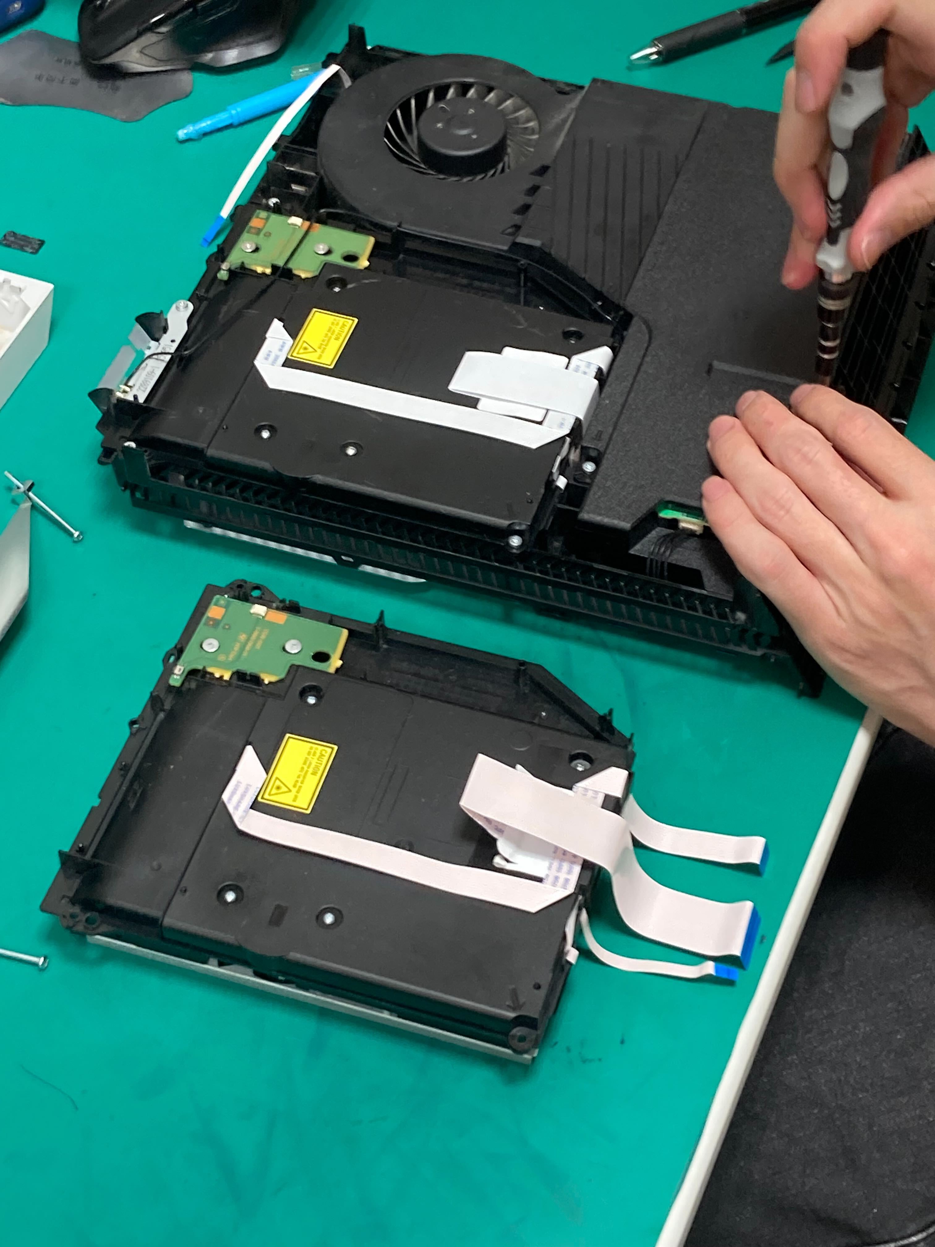 PS4 CUH‐1200A ディスクが読み込まない！🥹💦ディスクドライブ交換